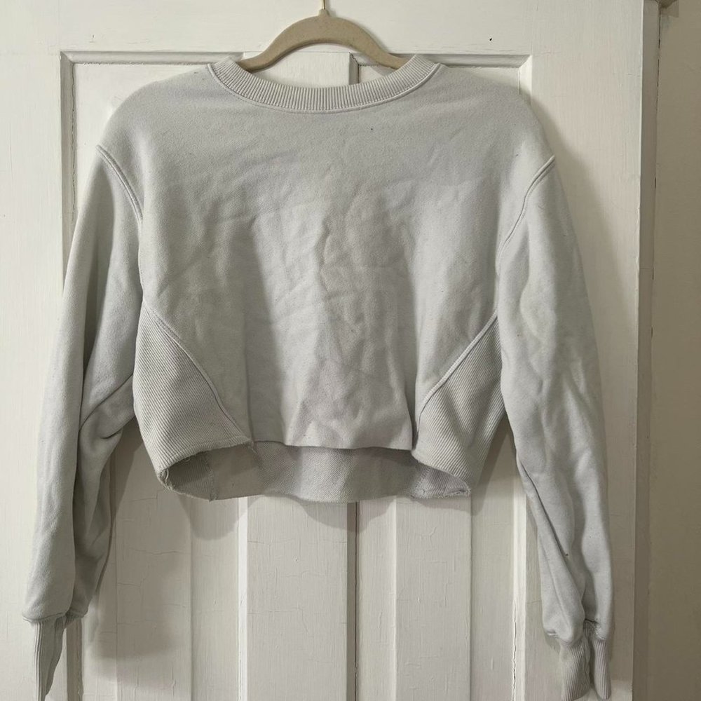 NIA CROPPED WHITE SWEATER